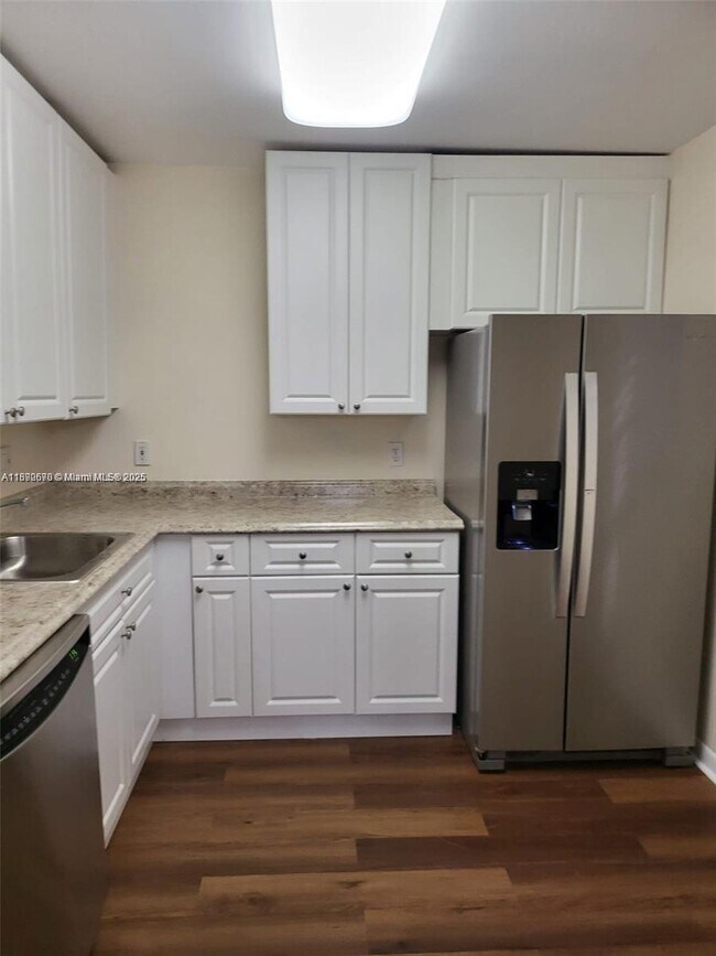 Foto del edificio - 21121 SW 85th Ave