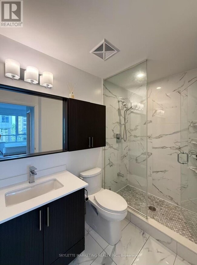 Photo du bâtiment - 591-591 Sheppard Ave E
