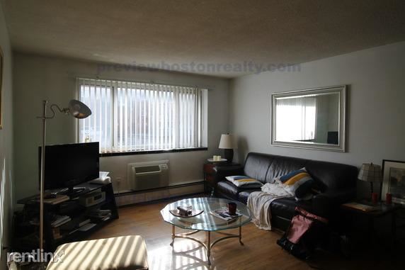 Primary Photo - 239 Kelton St