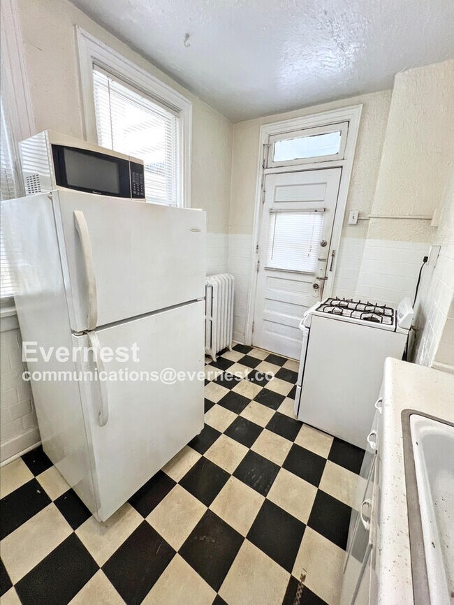 Foto del edificio - 2807 Gillham Rd
