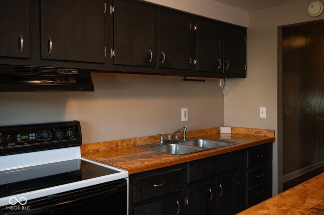 Foto del edificio - 2414 N Delaware St