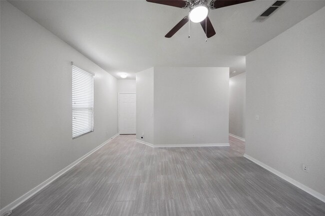 Building Photo - 2719 Skyview Long Dr