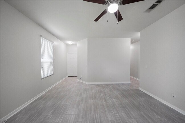 Foto del edificio - 2719 Skyview Long Dr