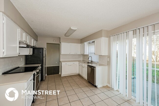 Building Photo - 309 Deacon Dr