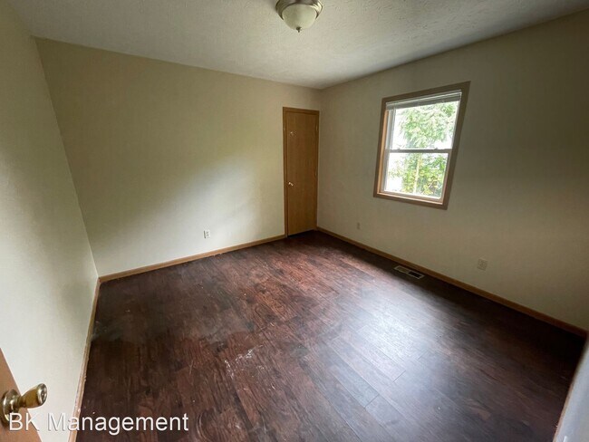 Foto del edificio - 3 br, 2 bath House - 511B Tuttle Avenue