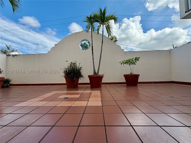 Building Photo - 37 Majorca Ave