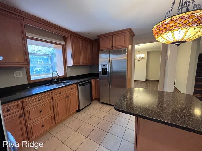 Foto del edificio - 3 br, 2.5 bath House - 79 Moffett Street
