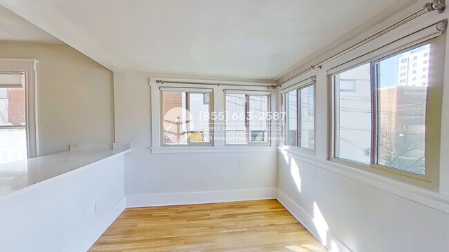 Building Photo - 1527 18th Ave