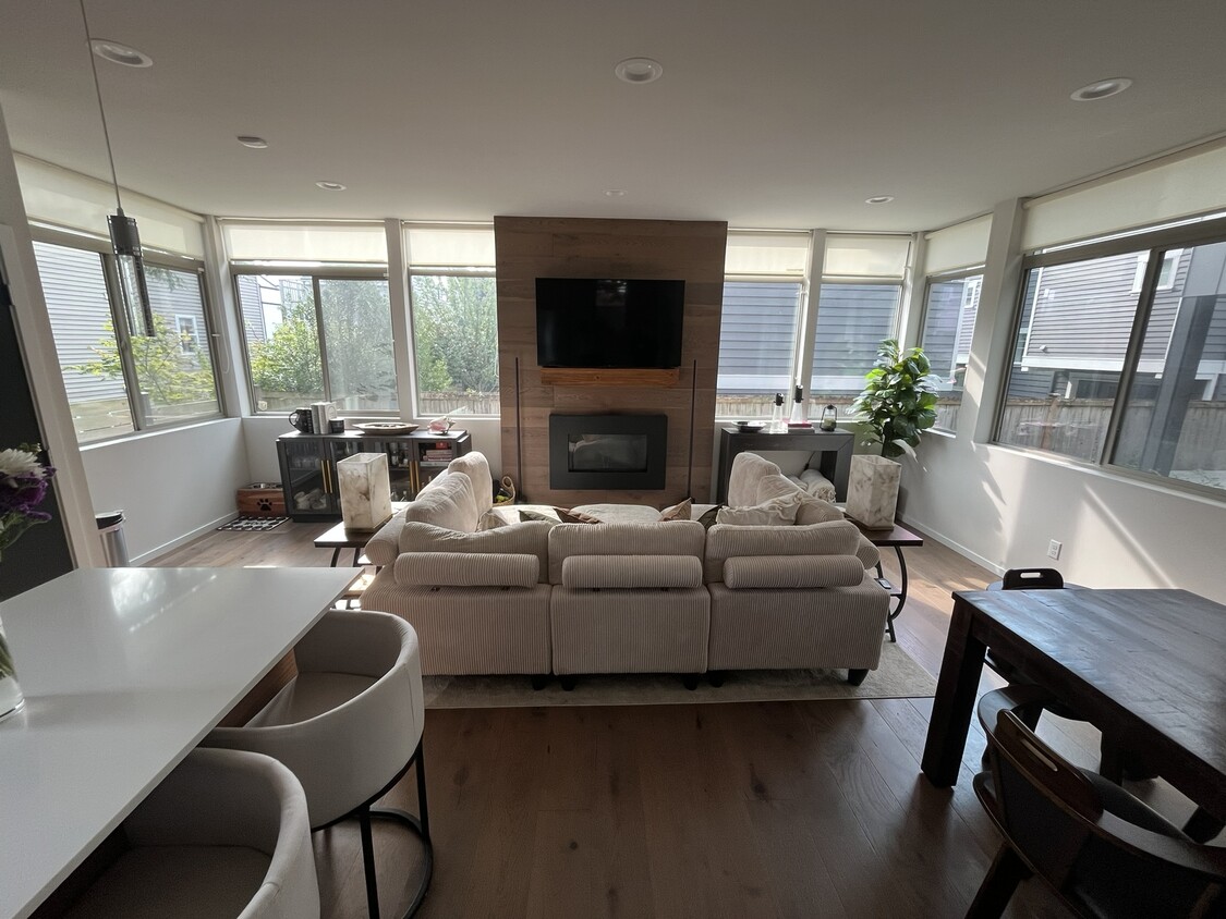 Living room - 1535 NW 65th St