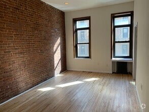 Building Photo - 173 W 85th St
