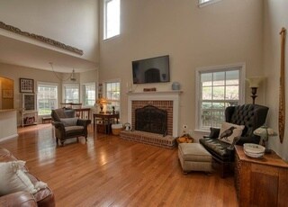 Building Photo - 4960 Luke Dr