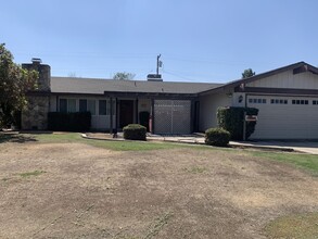 Building Photo - 5901 Kleinpell Ave
