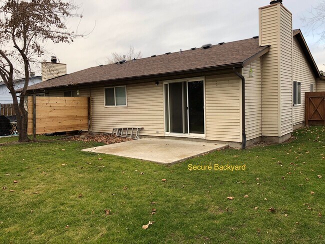 Foto del edificio - 583 Amanita St