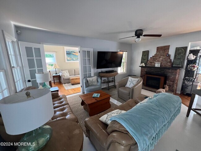 Foto del edificio - 509 Riverwood Park