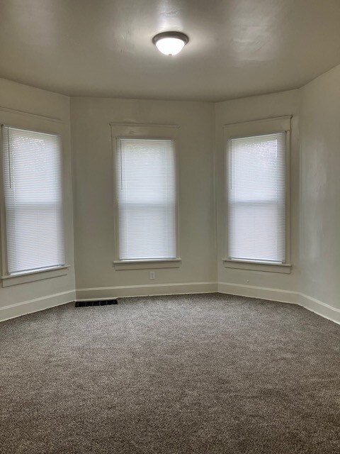 Foto del edificio - 319 W Nebraska Ave