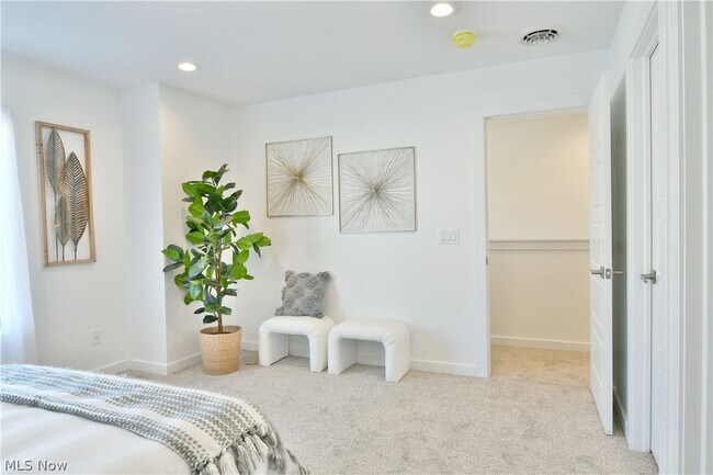 Foto del edificio - 6412 South Ave