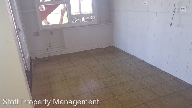 Building Photo - 1531 Bertram St