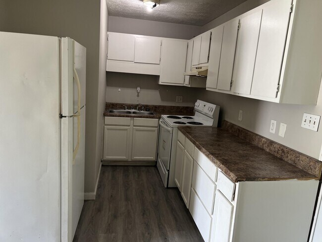 Building Photo - 5786 Aftonshire Dr