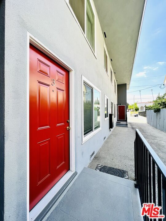 Foto del edificio - 1618 N Kenmore Ave