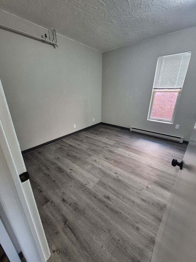 Building Photo - 301 N Riverfront Dr