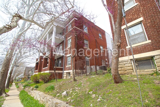 Building Photo - 4244 Campbell St