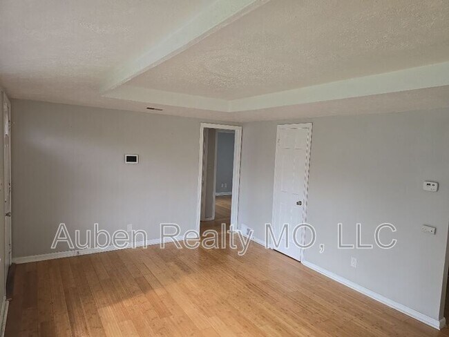 Foto del edificio - 7904 Park Ave