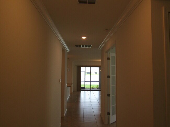 Building Photo - 209 Vinadio Blvd
