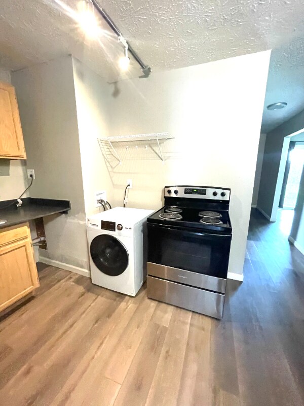 Foto del edificio - 9030 Reed Rd