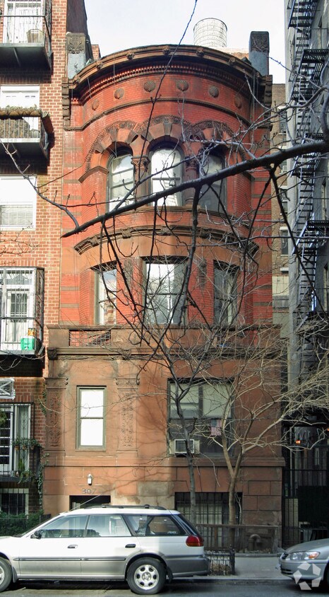 Foto del edificio - 307 W 83rd St