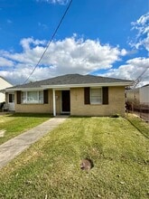 Building Photo - 545 Oak St