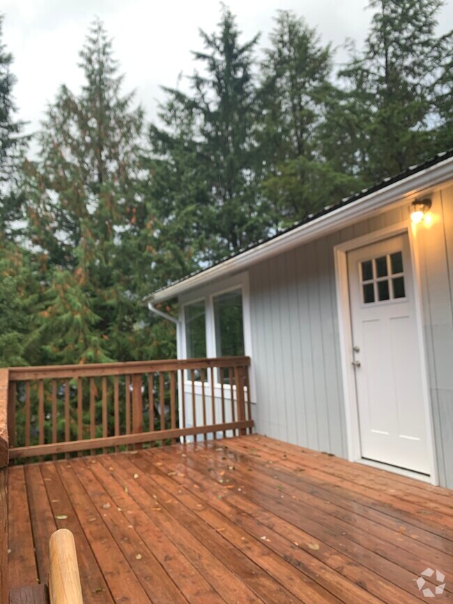 Bear Valley Apartments for Rent with Hardwood Floors Ketchikan, AK