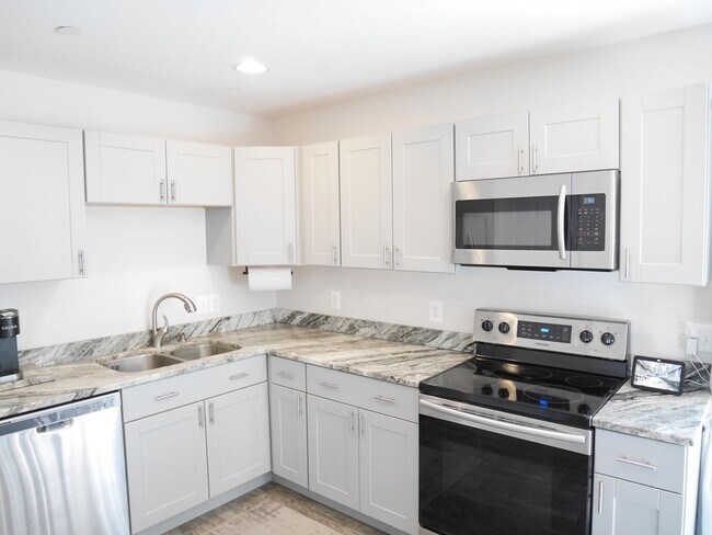 Foto del edificio - Beautiful Townhouse- Taneytown, MD