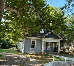 Building Photo - 1710 Poplar St