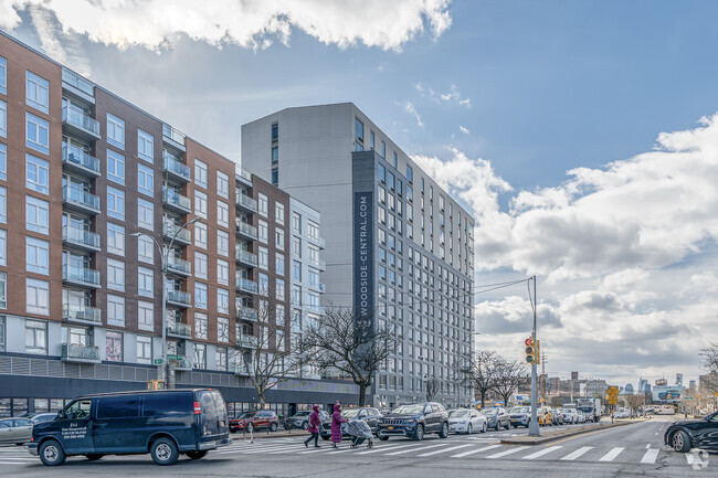 Building Photo - Woodside Central