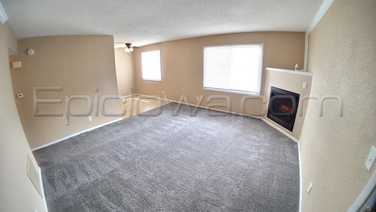 Foto principal - 1222 O Ave Pl NE