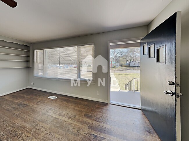 Building Photo - 924 Parkway Dr