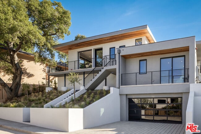 Building Photo - 3616 Cadman Dr