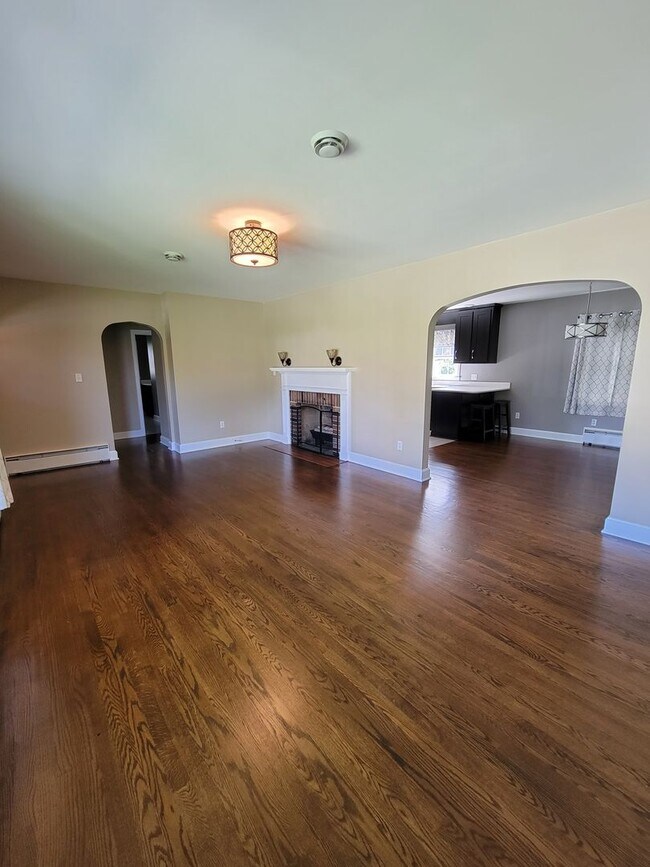 Foto del edificio - 153 Maple Ave