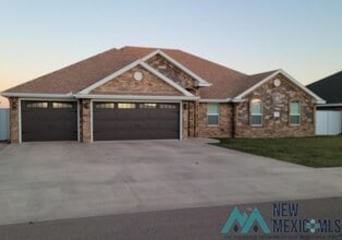 Building Photo - 3813 Ethan Ave