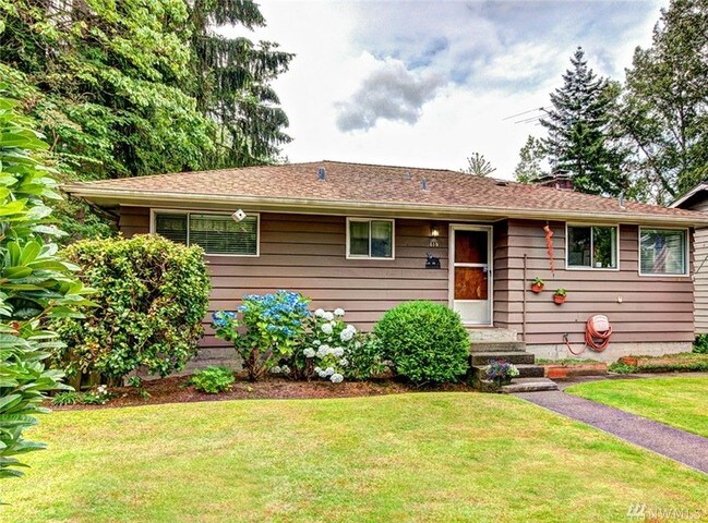 Foto principal - 619 12th Ave