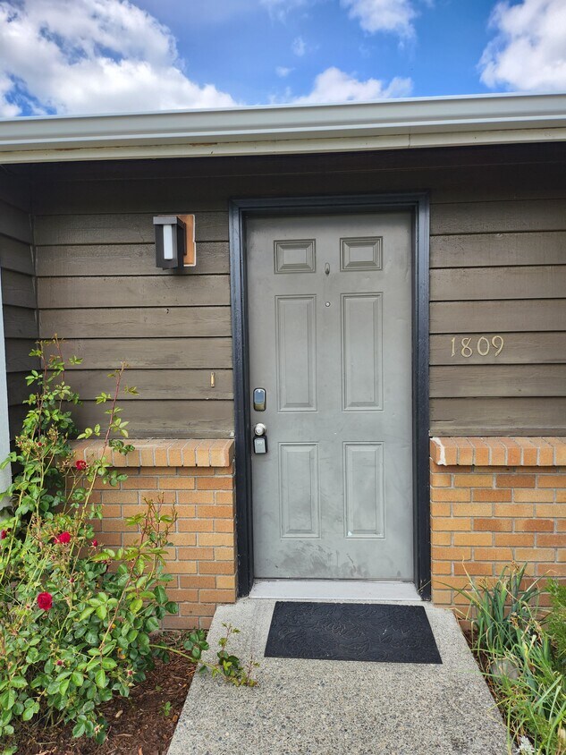 Foto principal - 1809 116th St S