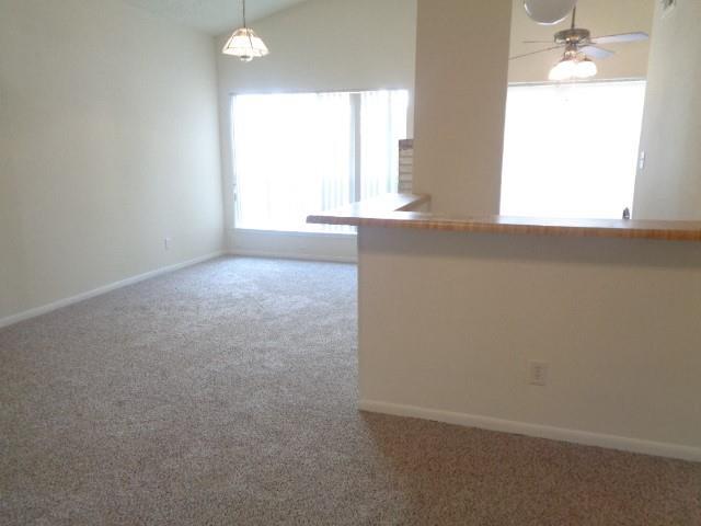 Foto del edificio - 23730 Farm Hill Dr