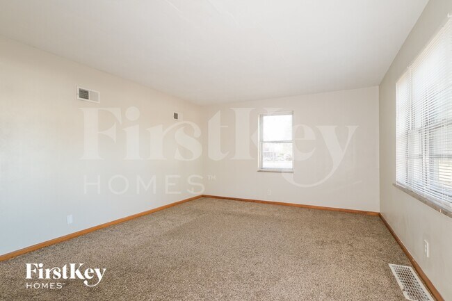 Foto del edificio - 890 Prigge Rd