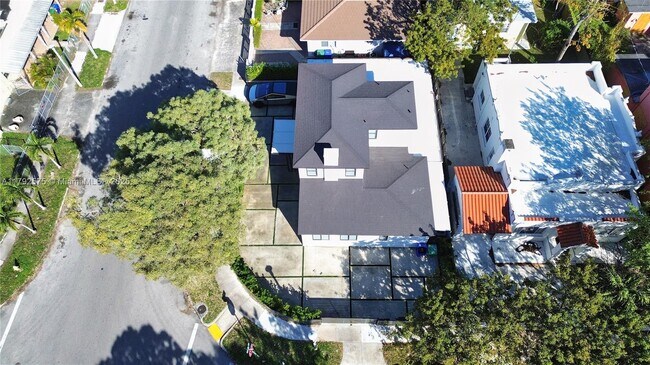 Foto del edificio - 927 SW 18th Ave