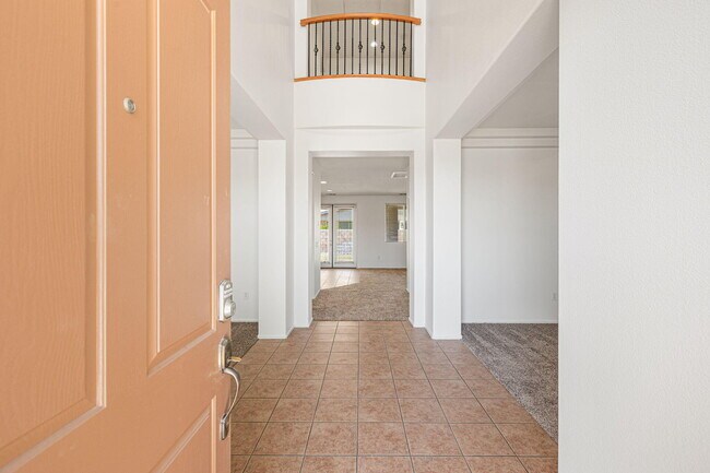 Foto del edificio - 83448 Wagon Rd