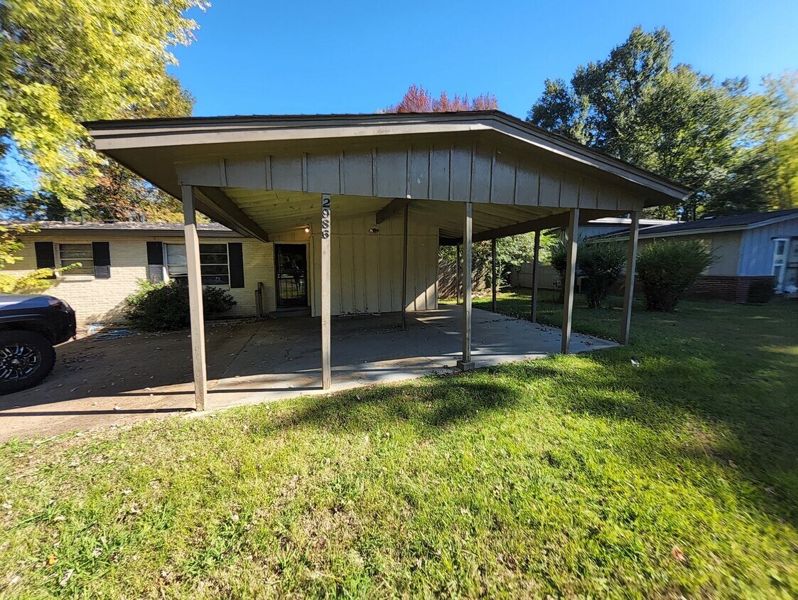 Foto principal - 2986 Croley Dr