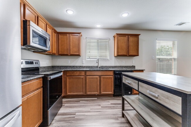 Foto del edificio - "Charming 3-Bedroom Home with 2.5 Baths and Spacious Living in Fort Worth!"