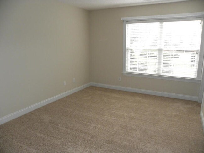 Foto del edificio - 9112 Woodcreek Ct