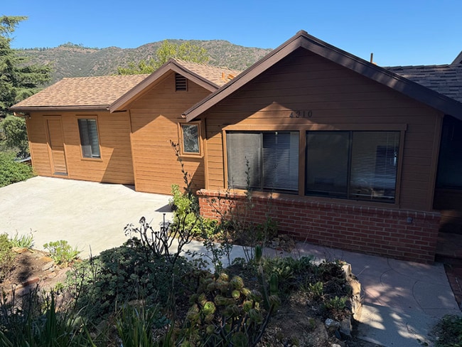 Building Photo - 4310 Ocean View Dr