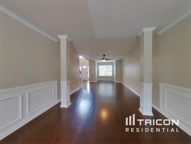 Foto del edificio - 515 Lakeridge Ct